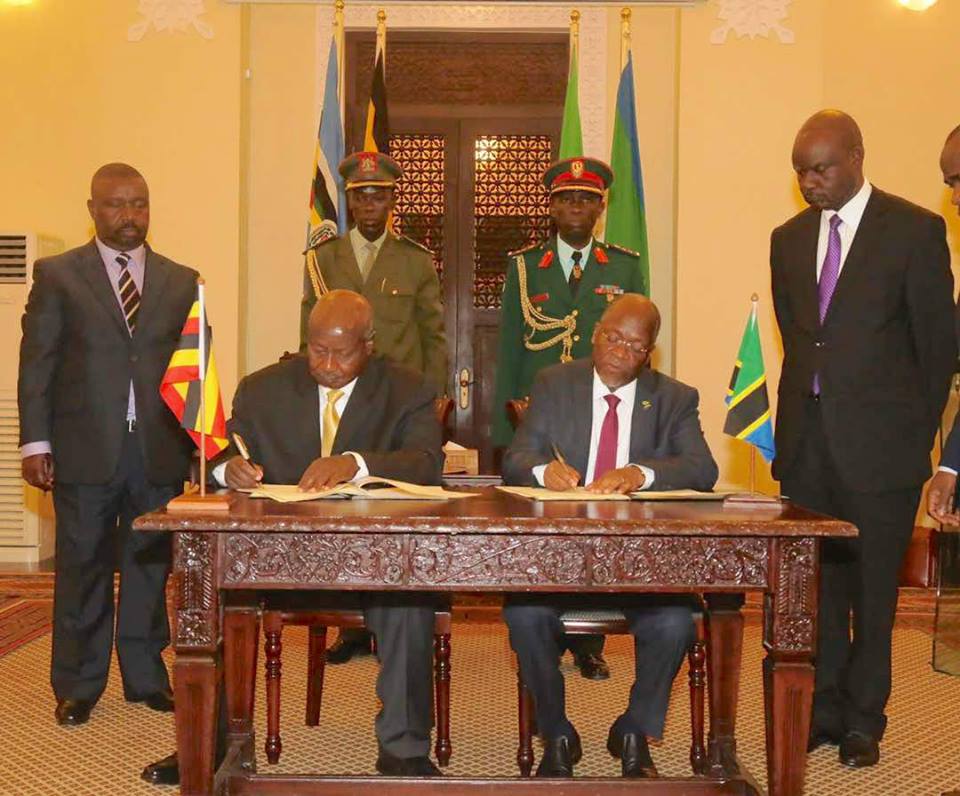 Museveni, Magufuli Sign Oil Pipeline Deal