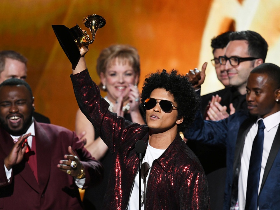 Full Winners List: Bruno Mars, Kendrick Lamar Dominate 2018 Grammy Awards