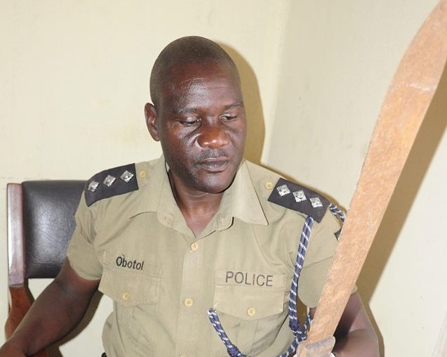 Police Arrests 4 Suspected Thugs, Kills 1 in Kawaala