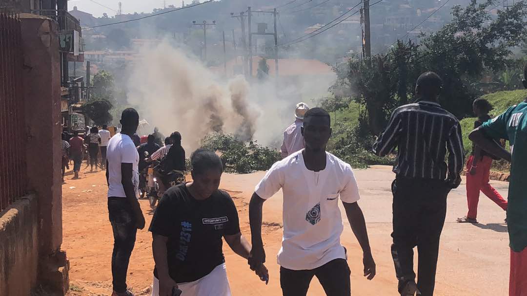 PHOTOS: Fresh Protests Erupt in Kamwokya