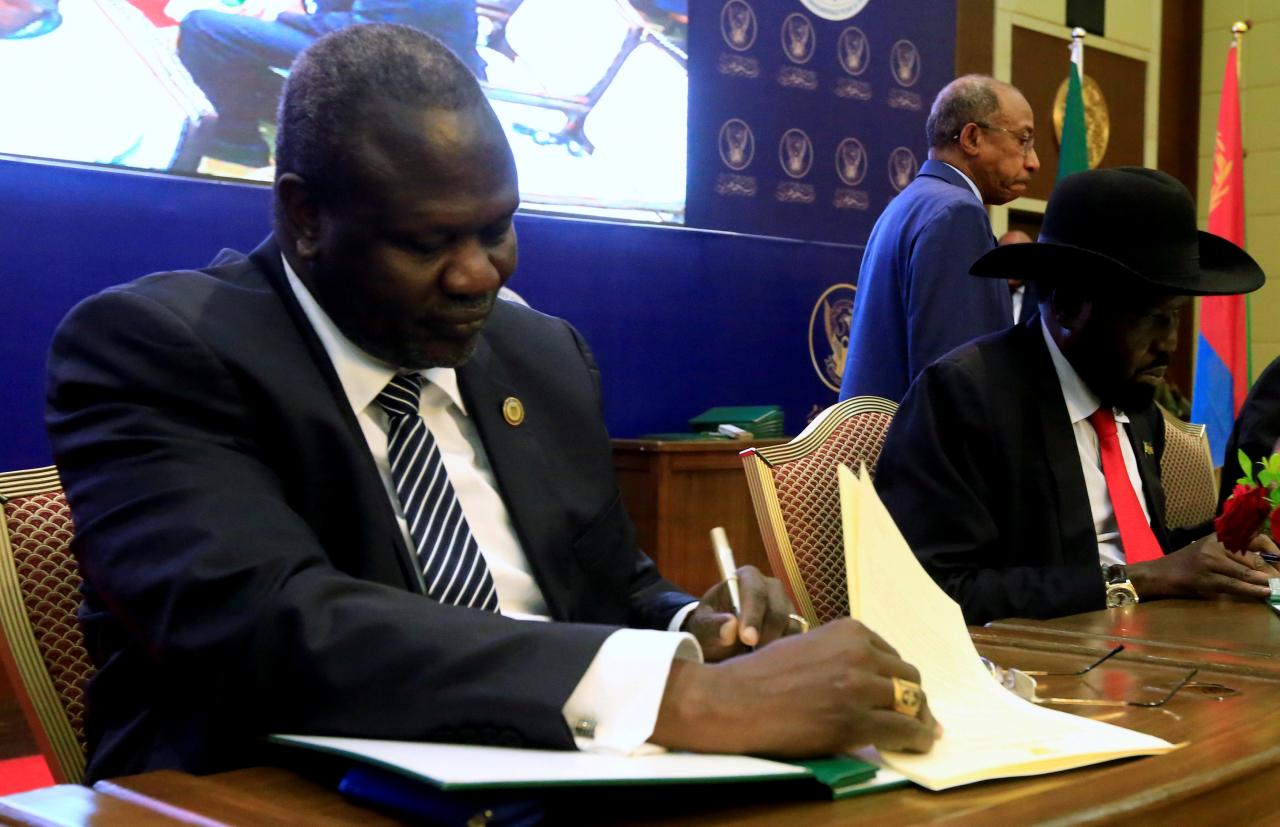 Machar Finally Accepts to Sign South Sudan Peace Document