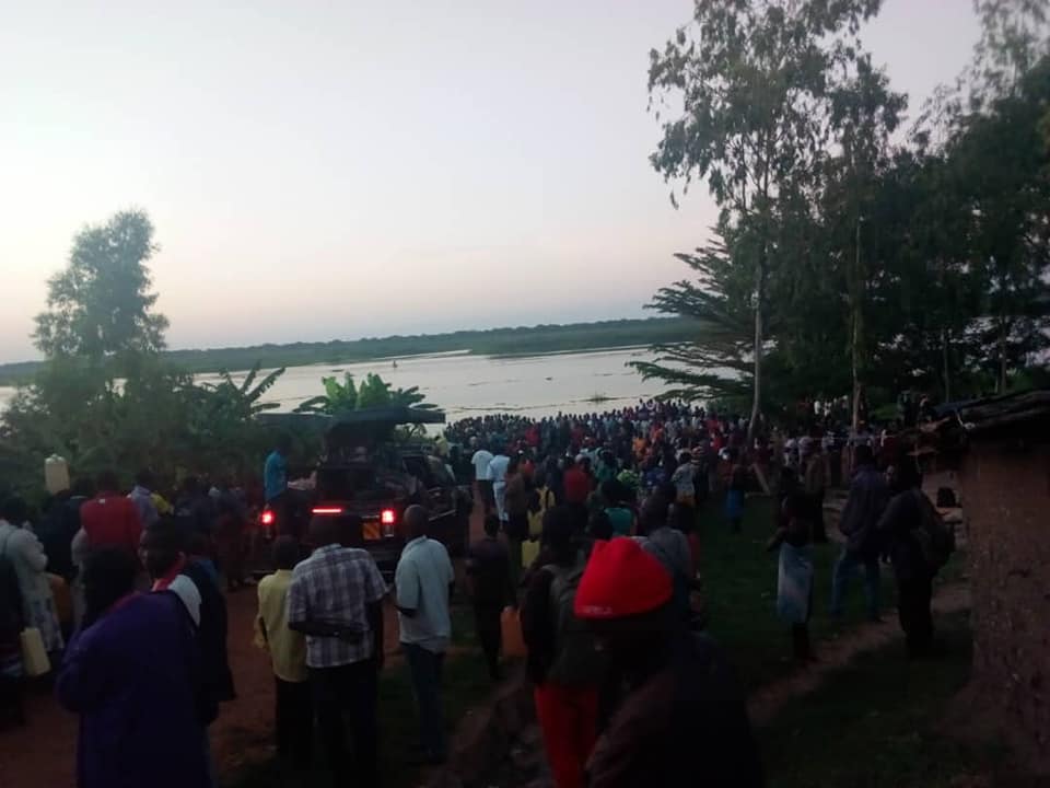 3 Dead, Scores Injured as Lorry Plunges Into River Nile