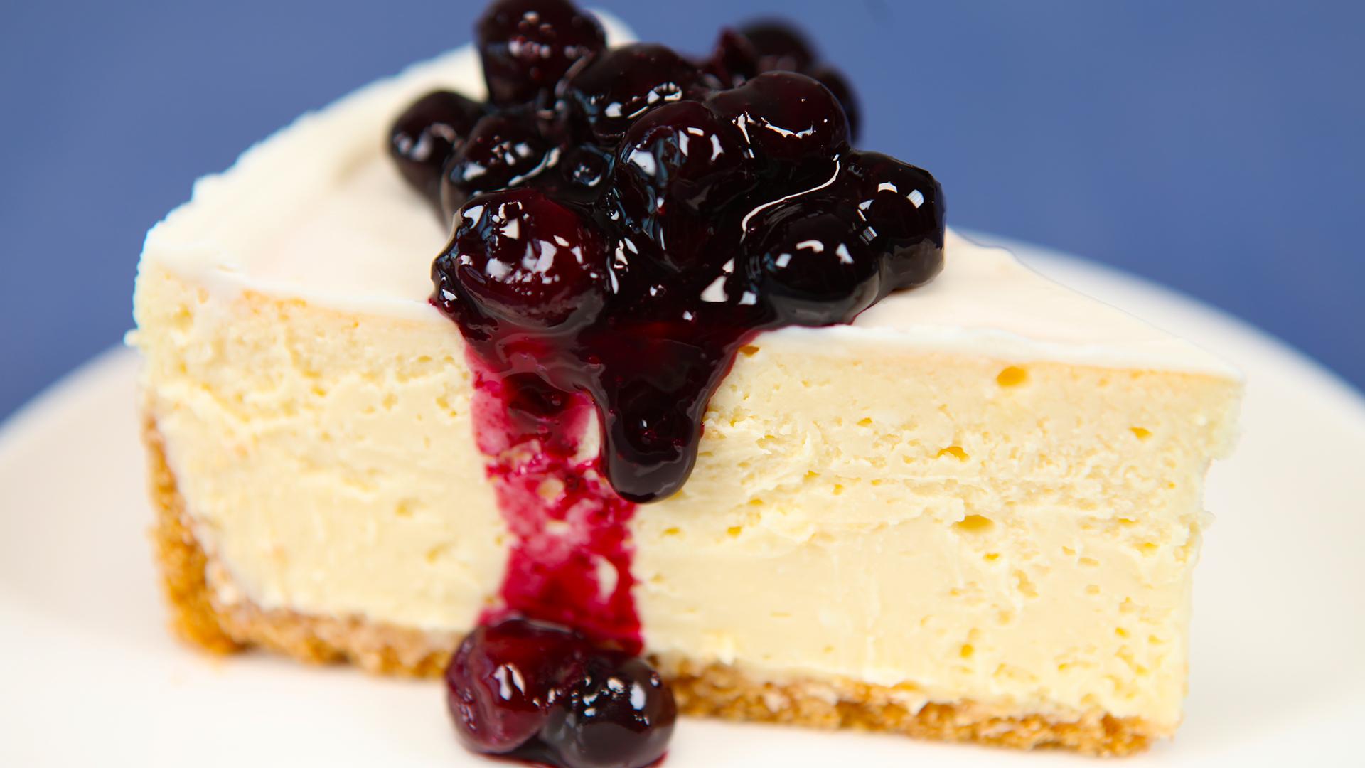 VIDEO: How to Make a Cheese Cake Using Locally Available Ingredients