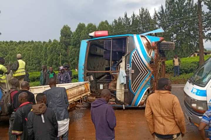 Kampala-Bound Baby Coach Bus Overturns in Fort-Portal