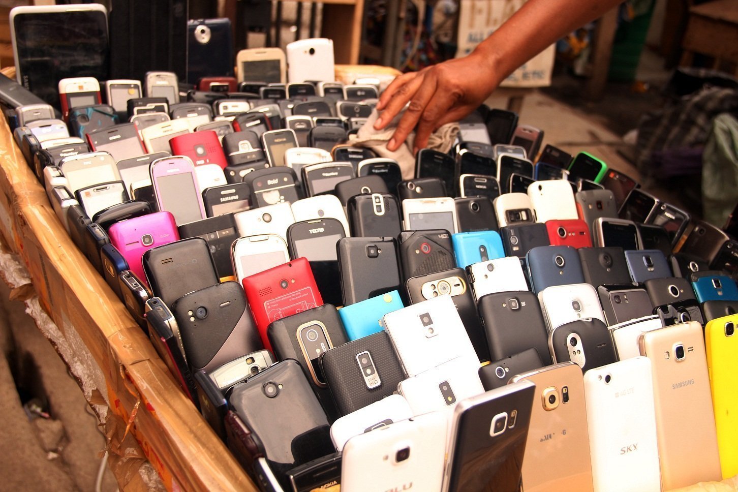 UCC Adopts Central IMEI Phone Registry to Curb Counterfeit Devices