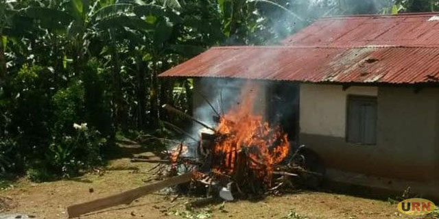 Drama as Angry Mob Raids Funeral, Burn Body and Coffin of Suspected Kidnapper