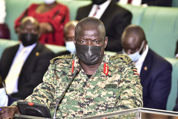 UPDF Apologizes to Police Over Soldier Who Roughed Up Traffic Officer