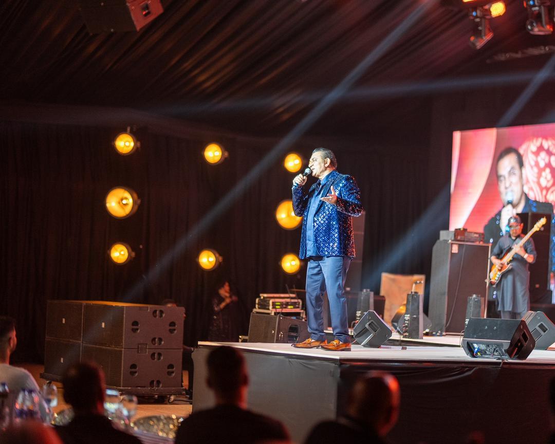 Abhijeet Bhattacharya Puts Up a Show at Plascon Sponsored Charity Concert in Uganda