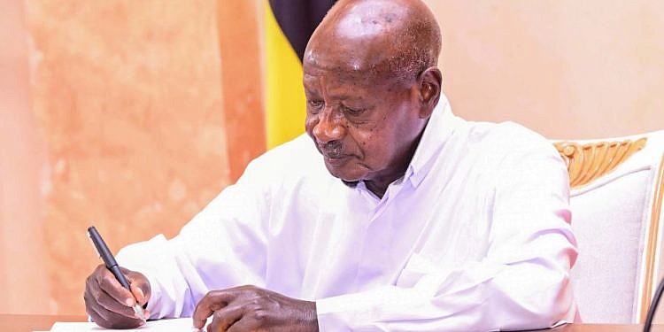 President Mueveni Puts Sugatcane Bill Into Law